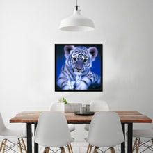 Load image into Gallery viewer, Tiger 30x30cm(canvas) partial round drill diamond painting
