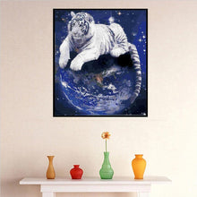 Load image into Gallery viewer, Tiger 40x30cm(canvas) partial round drill diamond painting
