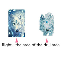 Load image into Gallery viewer, Wolf 30x20cm(canvas) partial round drill diamond painting
