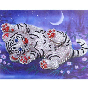 White Tiger 30x25cm(canvas) beautiful special shaped drill diamond painting