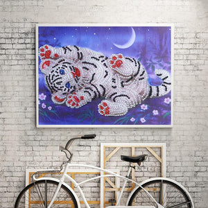 White Tiger 30x25cm(canvas) beautiful special shaped drill diamond painting