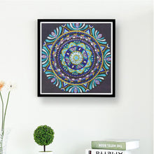 Load image into Gallery viewer, Mandala 30x30cm(canvas) beautiful special shaped drill diamond painting
