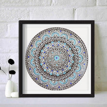 Load image into Gallery viewer, Mandala 30x30cm(canvas) beautiful special shaped drill diamond painting
