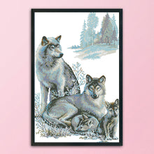 Load image into Gallery viewer, Wolf Family 11CT Stamped Cross Stitch Kit 57x81cm(canvas)
