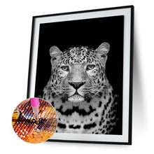 Load image into Gallery viewer, Leopard 30x40cm(canvas) full round drill diamond painting
