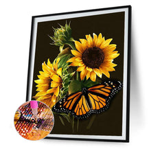 Load image into Gallery viewer, Sunflower &amp; Butterfly 30x40cm(canvas) full square drill diamond painting
